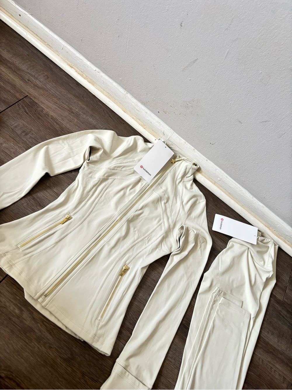 lululemon athletica Cream Women's Zip-Front Jacket with Gold Zippers